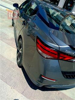 نیسان سێنترا